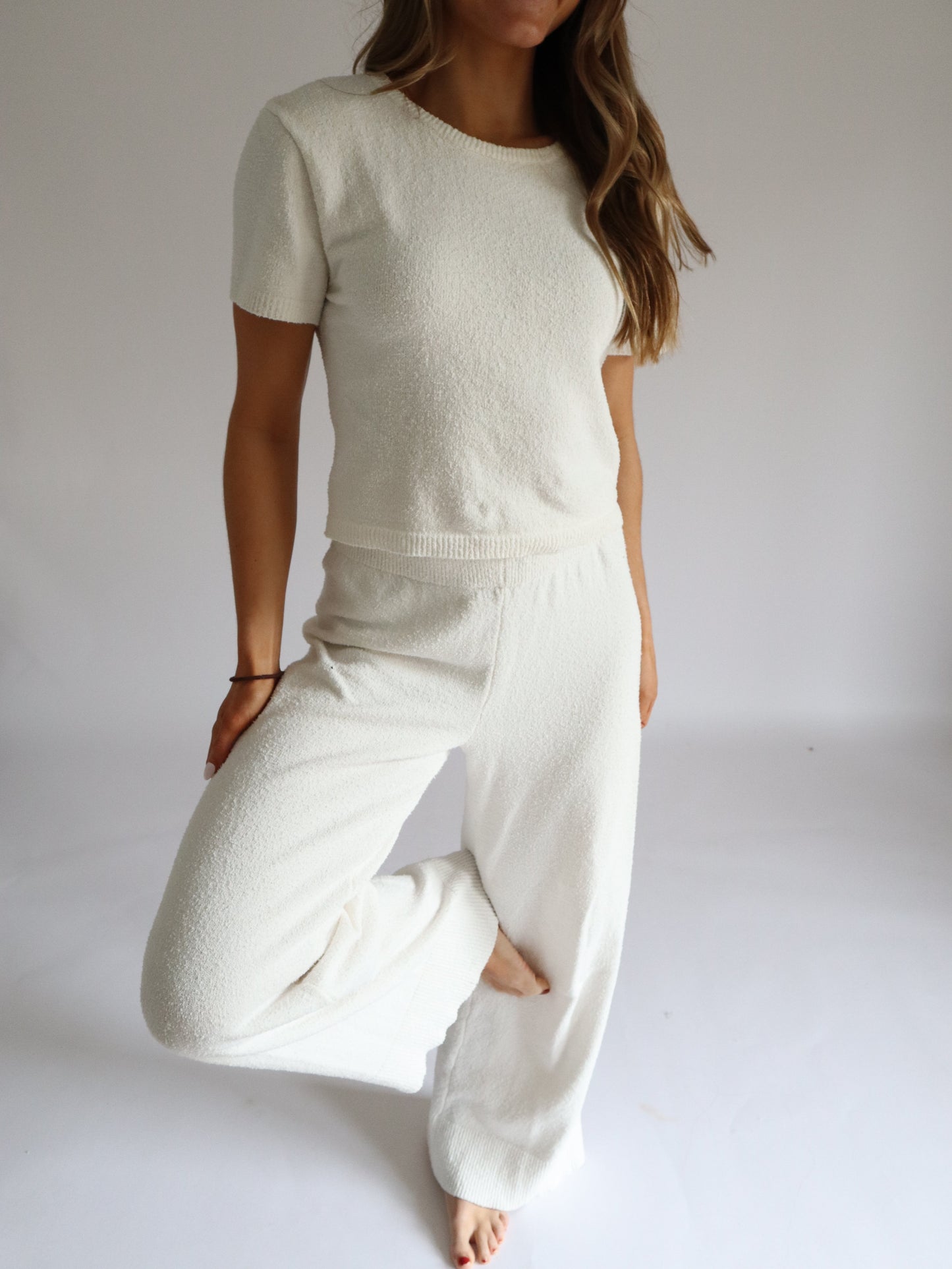 Off Duty Lounge Set - White